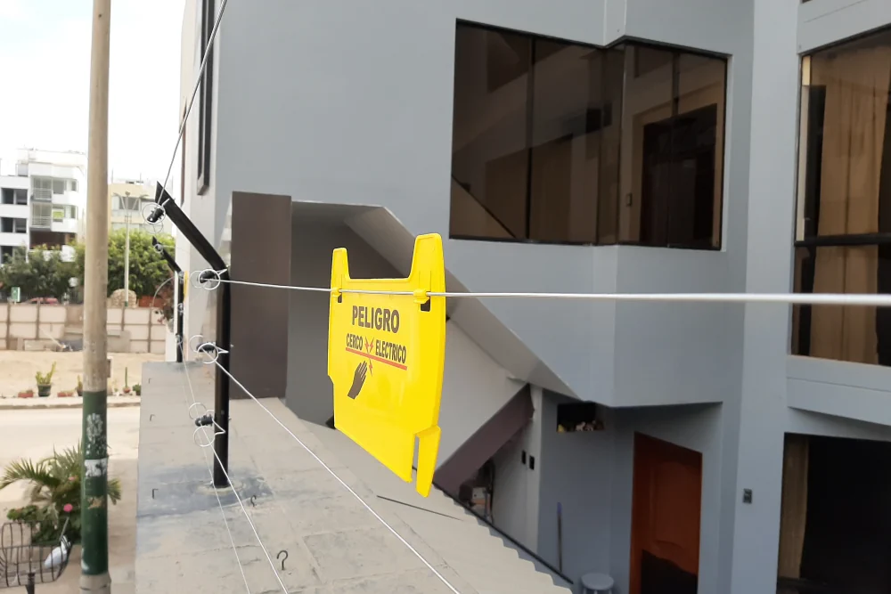 cerco electrico en los olivos imagen